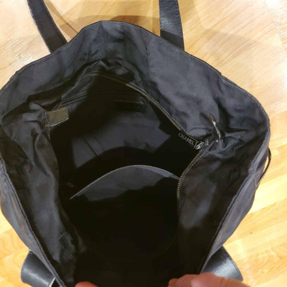 Chanel Travel Line Tote Black Authentic - Picture 7 of 13